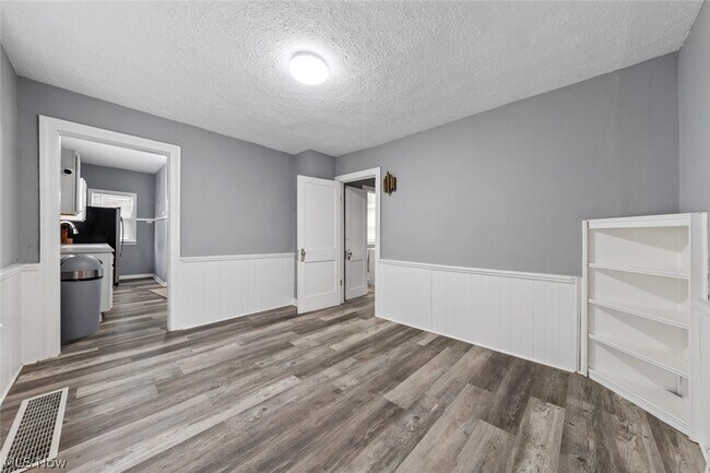Building Photo - 3753 W 139th St