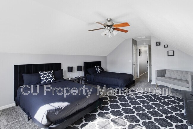 Building Photo - 2950 E Stone Creek Blvd