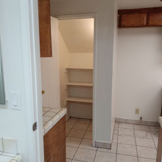 Building Photo - 21640 Brook Dr