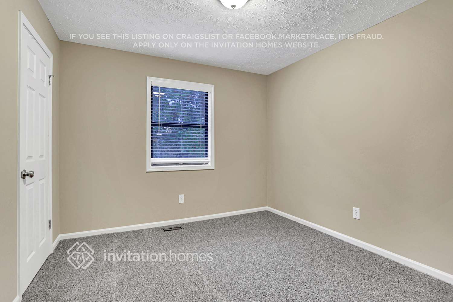Building Photo - 4040 Maxanne Dr NW