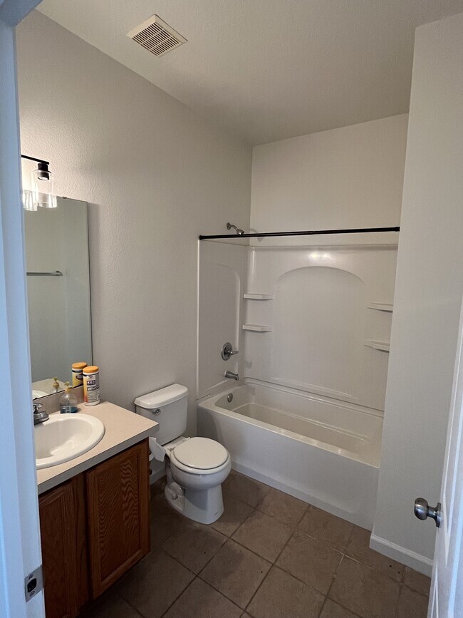 Building Photo - 101 Hagge Dr