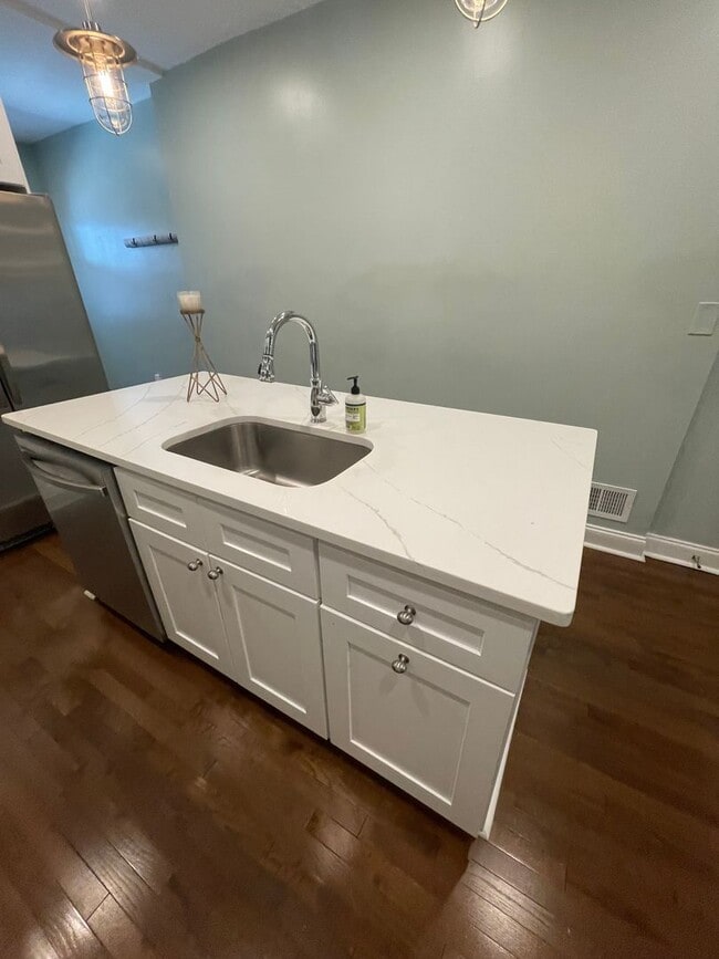 Building Photo - Recently Renovated 3 Bed / 3.5 Bath Luxury Home Near Patterson Park with Parking!