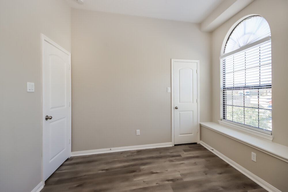 Building Photo - 18554 Sunrise Pines Dr