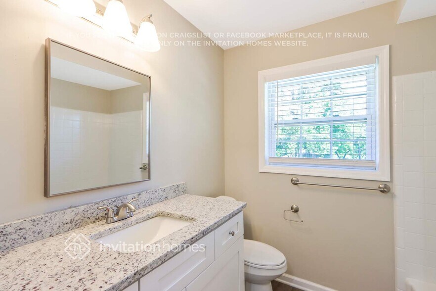 Building Photo - 3871 Leisure Springs Dr