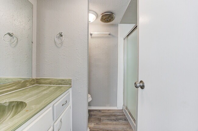 Building Photo - 1622 Claudia Dr