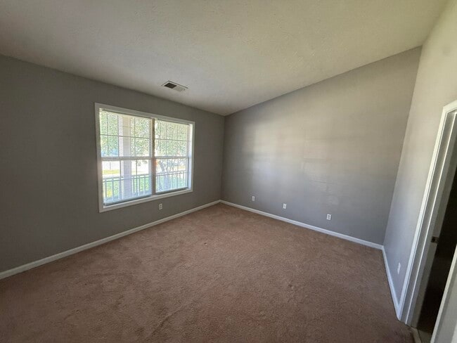 Building Photo - 2477 Rockaway Pl