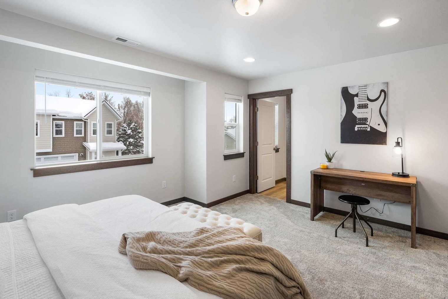 Building Photo - 2942 W Babcock St