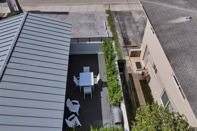 Building Photo - 243 NW 57th Ave