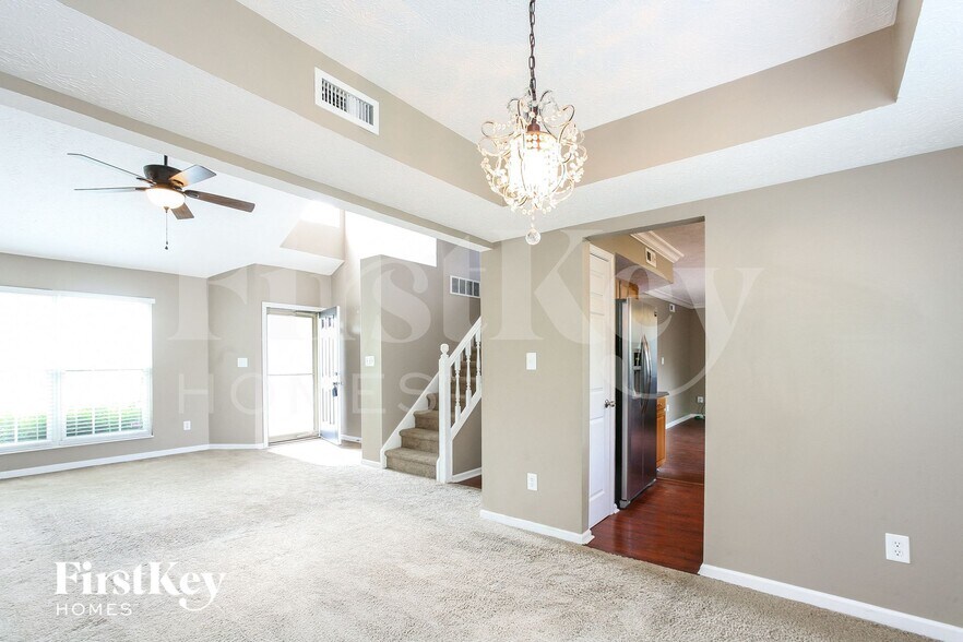 Building Photo - 5970 Polonius Dr