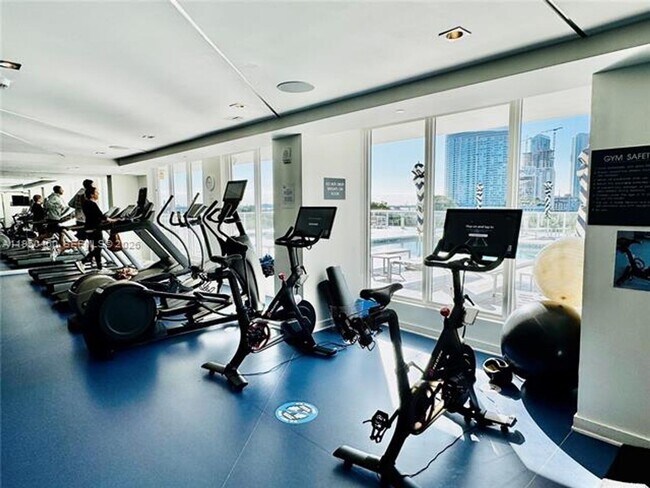 Building Photo - 4250 Biscayne Blvd