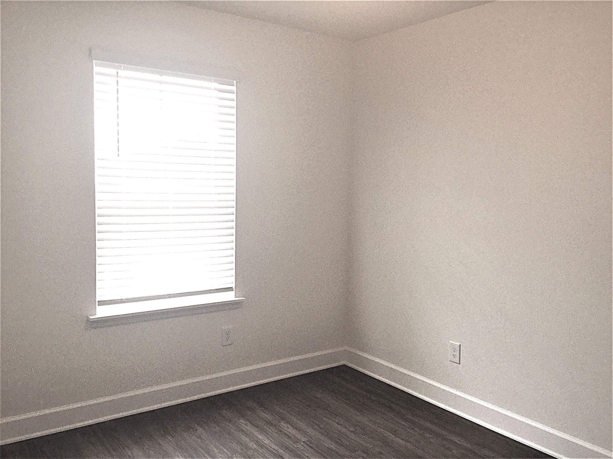 Building Photo - 221 Crestrun Loop