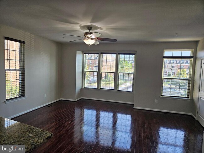 Building Photo - 922 Magnolia Blossom Ct