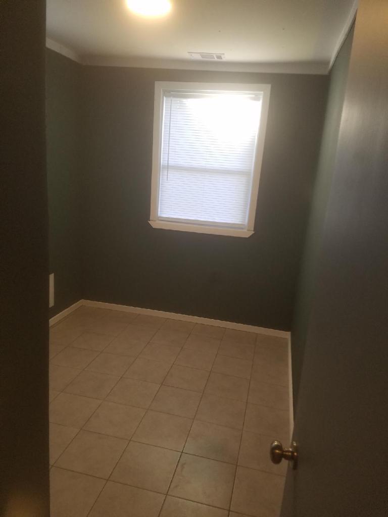 Building Photo - 808 Carter St