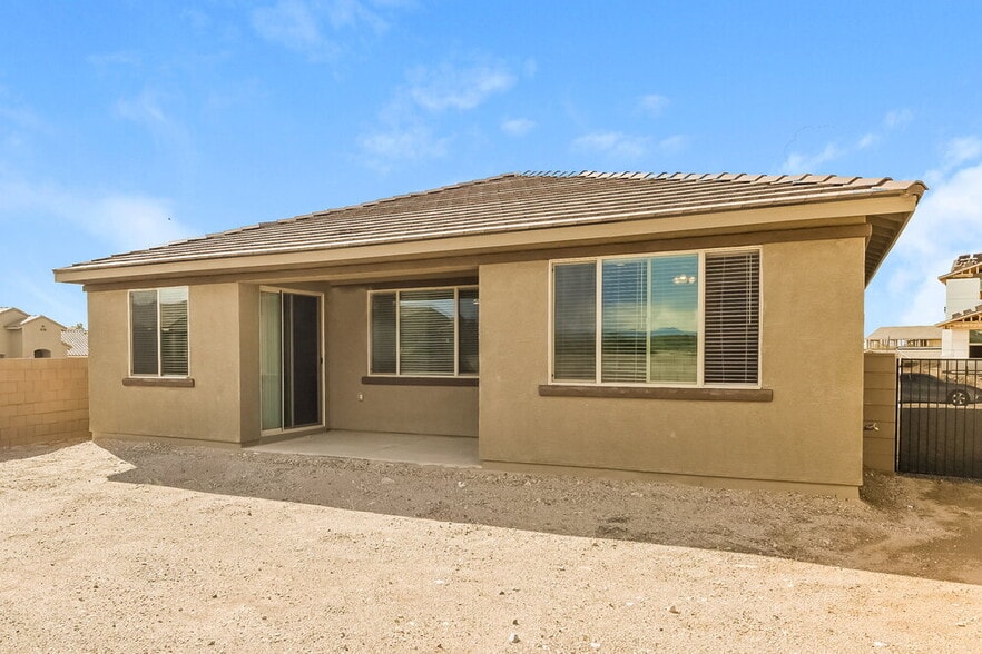 Building Photo - 13854 E Red Oaks Dr