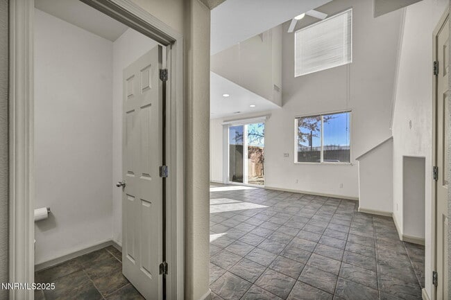 Building Photo - 9250 Lone Wolf Cir