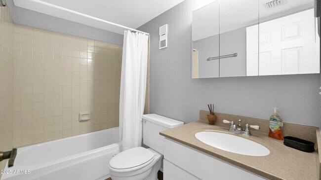 Building Photo - 8649 E Royal Palm Rd