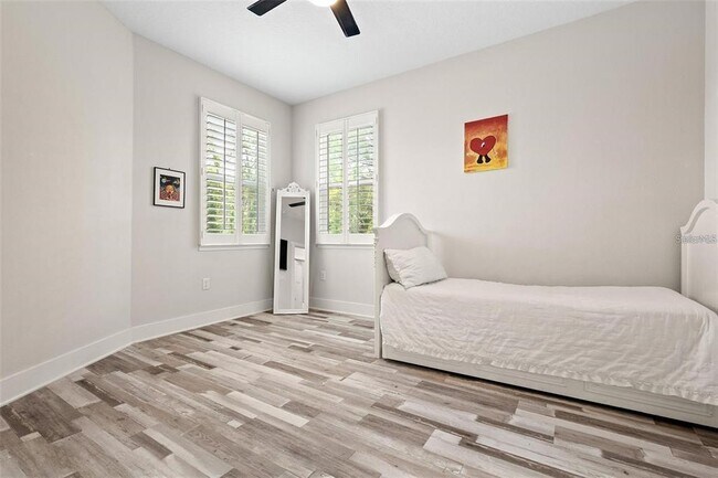 Building Photo - 1237 Savona Dr