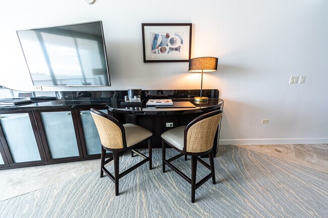 Building Photo - 4391 Collins Ave