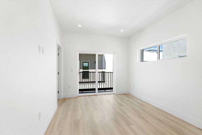 Building Photo - 10961 Calvert St