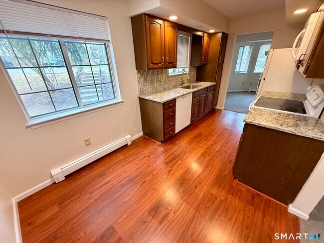 Building Photo - 3 Falmouth Ct