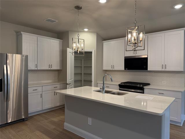 Building Photo - 716 Edgehurst Dr