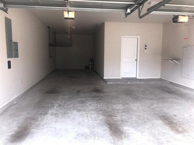 Building Photo - 5827 Chaste Ct