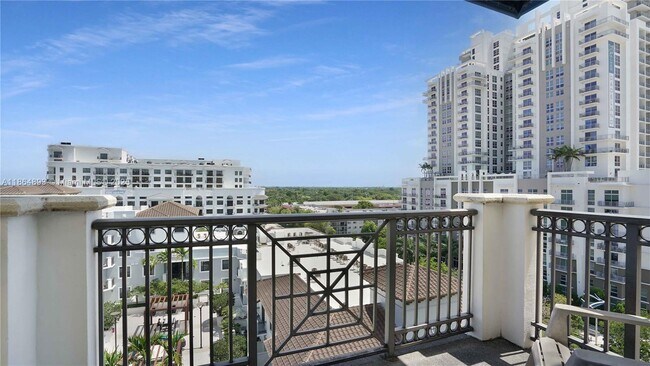 Building Photo - 8390 SW 72nd Ave