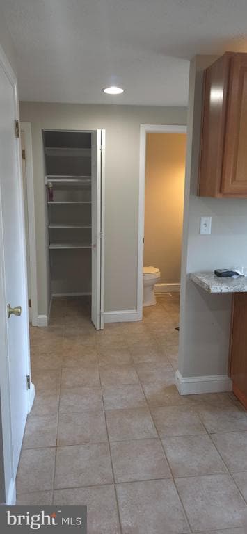 Building Photo - 7886 Marioak Dr