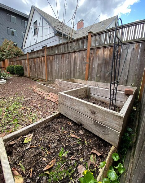 Raised garden beds - 7955 SE Milwaukie Ave