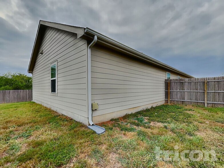 Building Photo - 7419 Coral Bells Ct