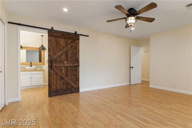 Building Photo - 7213 Lakeland Ct