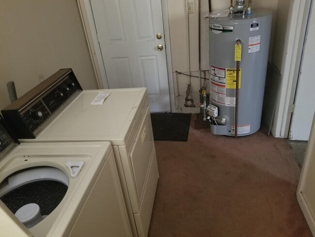 Building Photo - 1509 Brighton St