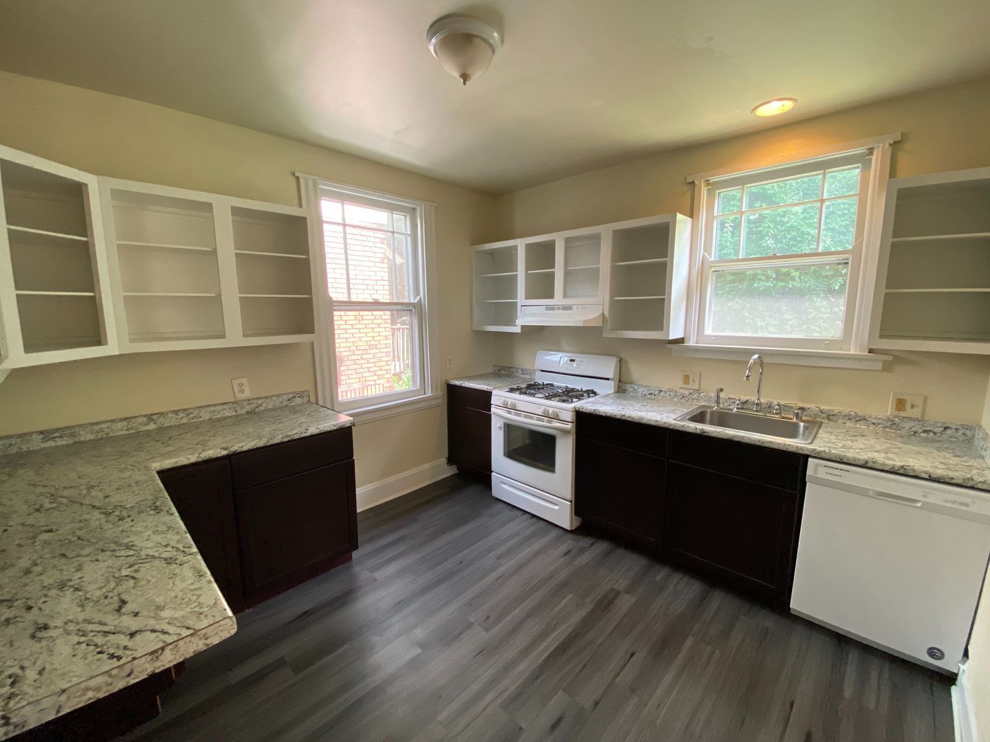 Building Photo - 641 Clemmer Ave