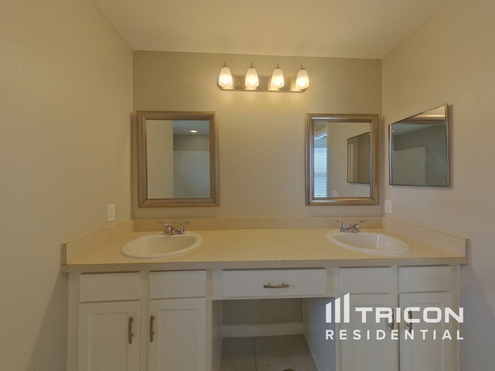 Building Photo - 15406 Taurus Ct