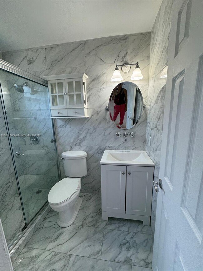 Building Photo - 3 bedroom in Cooper City FL 33328