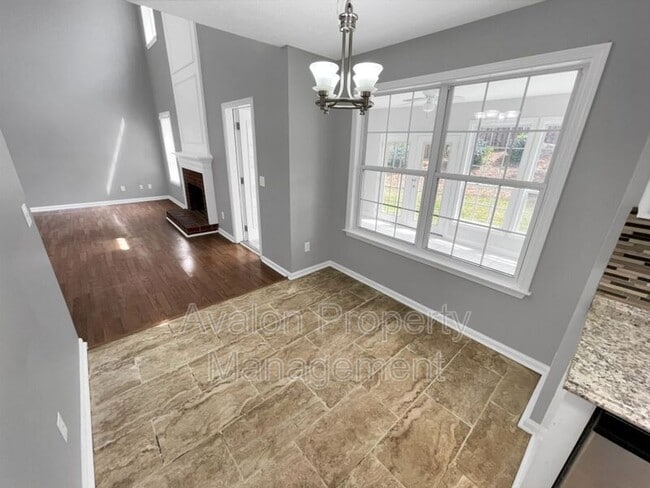 Building Photo - 1926 Leacroft Ct