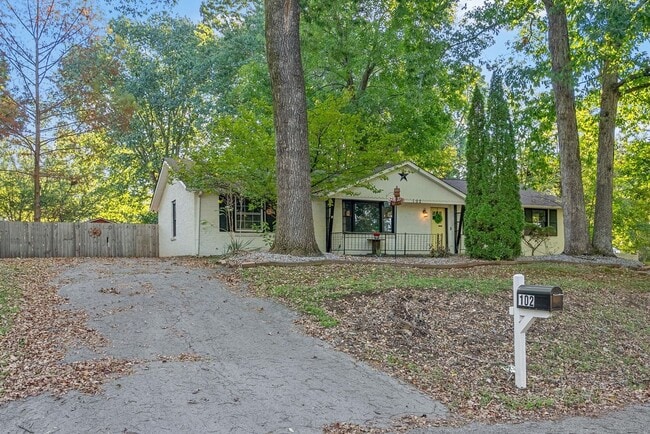 Building Photo - 102 Preston Dr