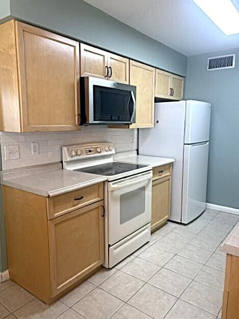 Building Photo - 10110 N 97th Dr