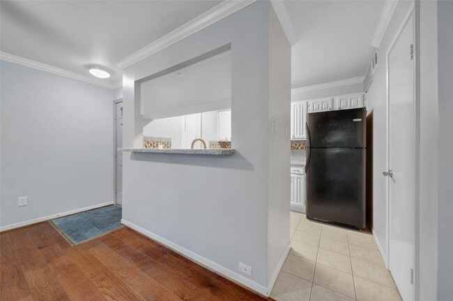 Building Photo - 3500 Tangle Brush Dr