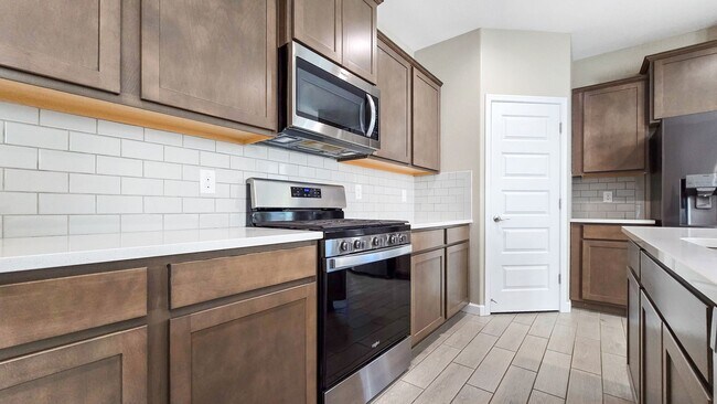 Building Photo - Solar home with a pool in Lucero (Estrella Mountain Ranch)