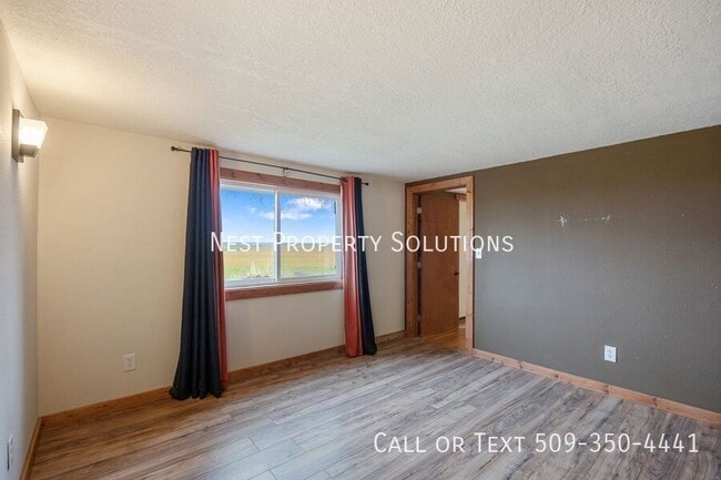 Building Photo - 16388 Rd I NE