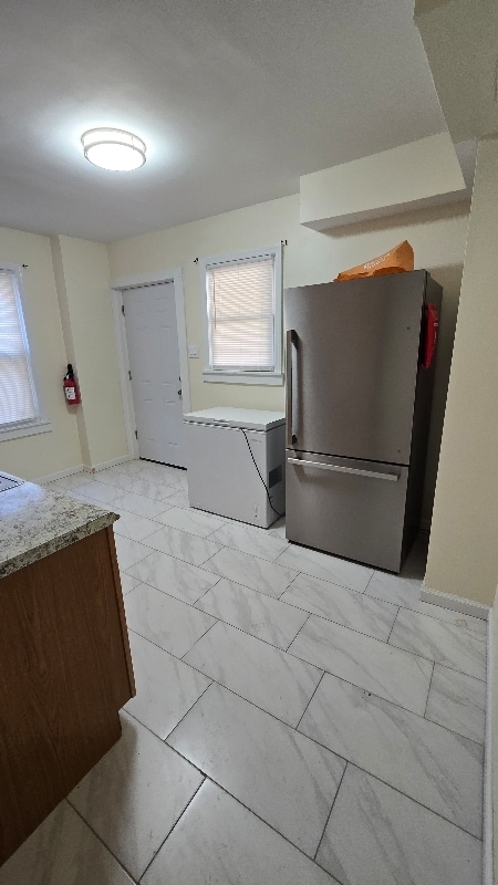 Building Photo - 15 Vola Ln