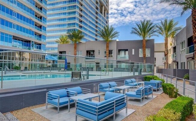 Building Photo - 4525 Dean Martin Dr