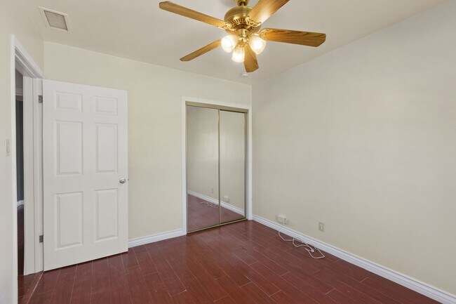 Building Photo - Spacious Mission Hills Home – Modern Comfo...