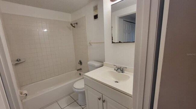 Building Photo - 7601 Abbey Ln