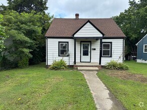 Building Photo - Highland Springs Bungalow