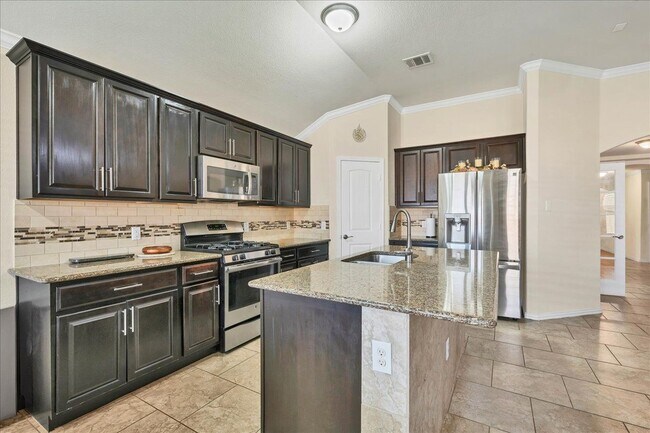 Building Photo - 300 Briar Park Dr