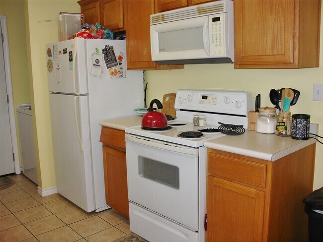 Building Photo - 106 Vista Way