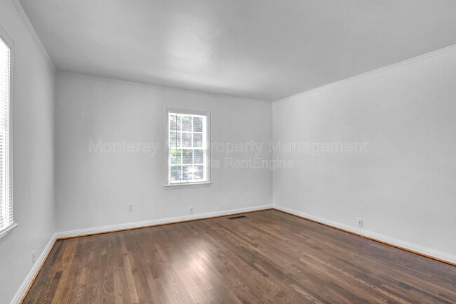 Building Photo - 84 Vía Del Pinar