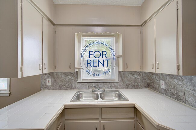 Building Photo - 2857 Stevenson St